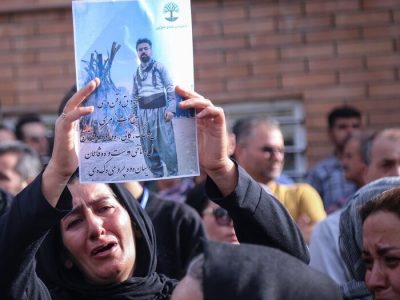 چغاسبز ایلام میزبان آیین پاک‌سازی طبیعت به یاد سه جوان فداکار سنندجی