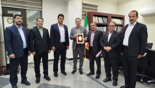 تفاهم‌نامه تأمین زمین برای احداث مجتمع آموزشی محله پیچ آشوری ایلام به امضا رسید