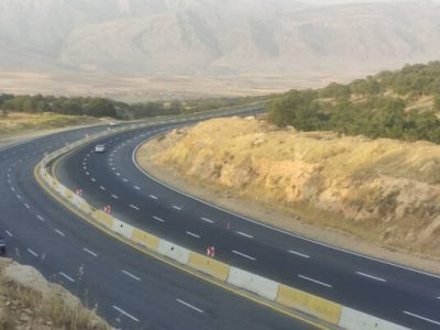 خط‌کشی سه‌هزار و ۵۰۰ کیلومتر از راه‌های ایلام برای ارتقای ایمنی تردد