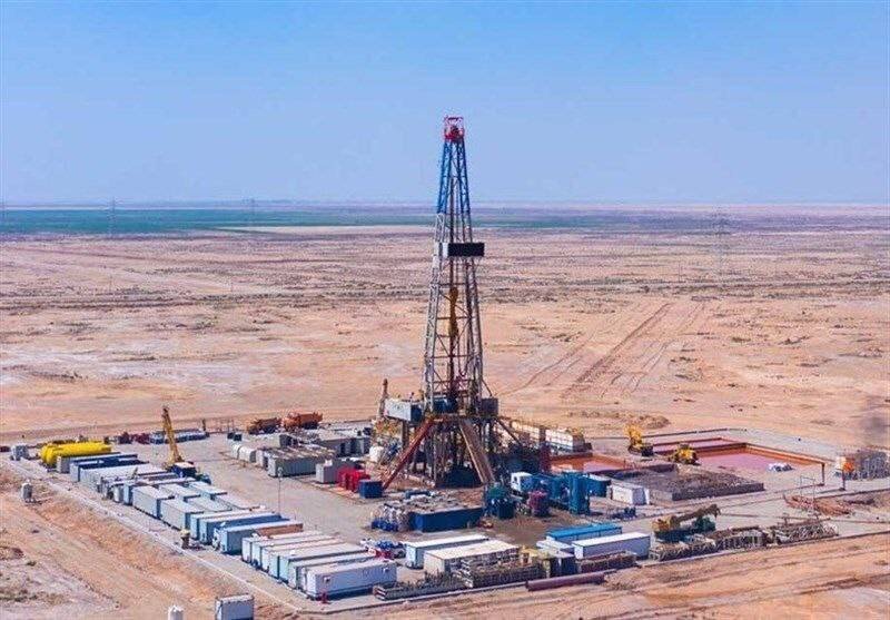 قرارداد توسعه میدان‌های نفتی چنگوله و آذر با پیگیری فلاحی و حمایت استانداران ایلام تنفیذ شد