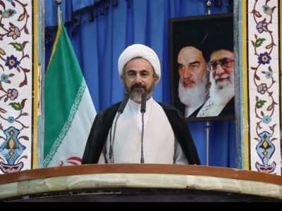 امام‌جمعه ایلام خواستار جهاد تبیین و برخورد قاطع با مفاسد اقتصادی شد