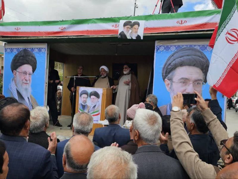 تأکید امام جمعه ایوان بر حفظ وحدت و ایستادگی در برابر دشمنان