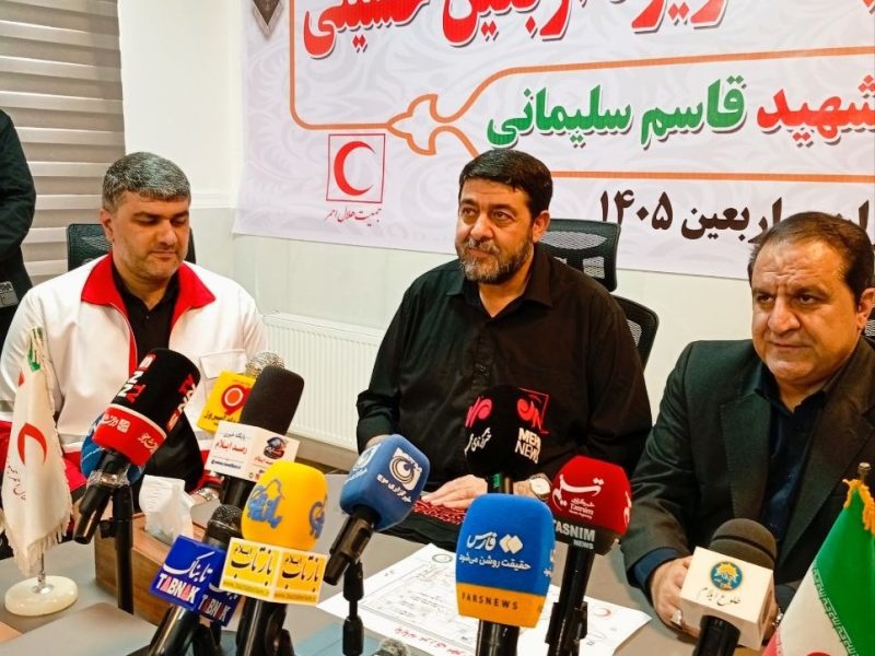رئیس جمعیت هلال‌احمر: ۱۲۰ هزار امدادگر و داوطلب در خدمت زائران اربعین هستند